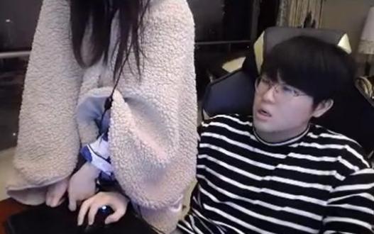 姿态爆料女朋友视频,女友视频中的动人姿态揭秘 第1张 姿态爆料女朋友视频,女友视频中的动人姿态揭秘 第1张